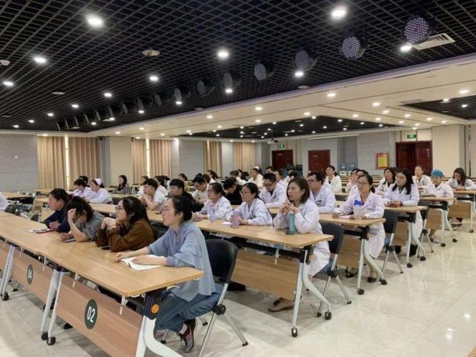 连锁药店如何利用知了知屏做新药培训