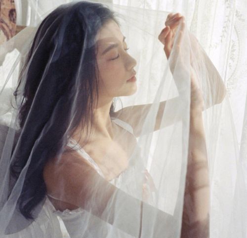 女生头像「侧颜」