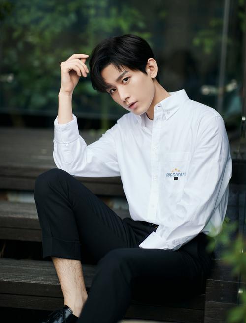 成毅白衬衫超帅写真图片56