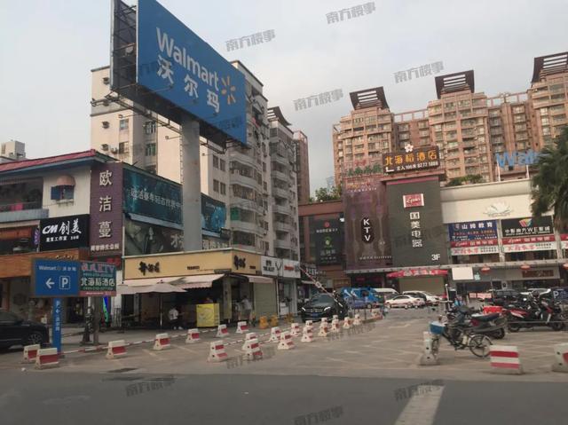 在2010年开业的塘厦沃尔玛,因为商圈周边以外来务工群体为主,消费能力