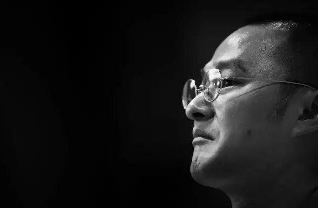 冯唐译《飞鸟集》被下架,曾被人评为翻译史上的一次恐怖袭击