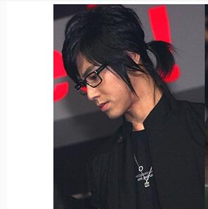 春季男生中长发发型扎法效果图欣赏(2)