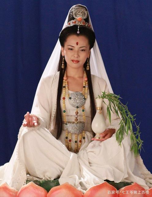 西游记中孙悟空成佛后地位比观世音菩萨高吗