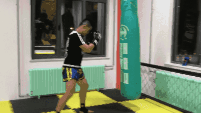 干货丨别瞎打了看看如此细致的打沙袋教学