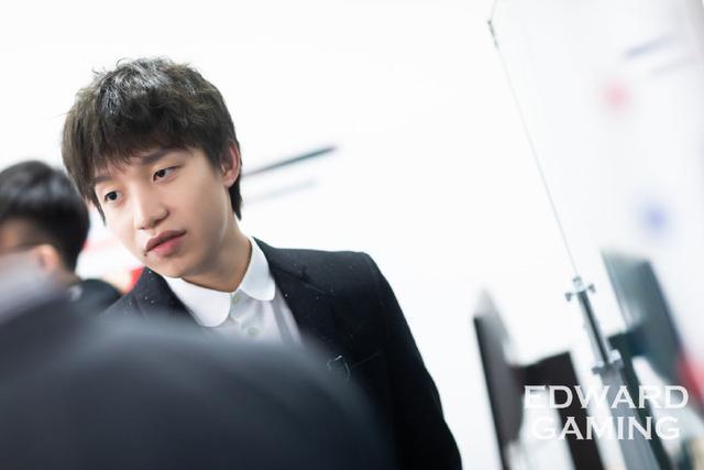 首秀大获成功,明凯教练:感觉挺轻松,一切都在意料之中