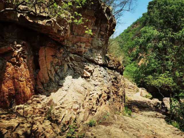 北京神泉峡探幽,清净峡谷访驼铃古道,10公里徒步感受山间野趣
