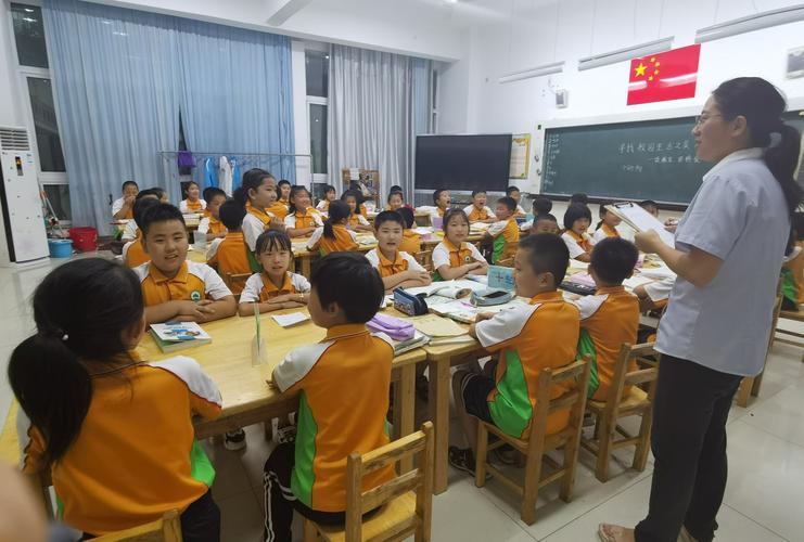 271教育 |春兰秋菊,各擅胜场——— 潍坊峡山双语小学三年级班级文化