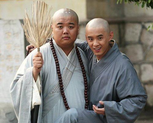 高昊《活佛济公》当光头僧袍 比黄晓明多份喜感