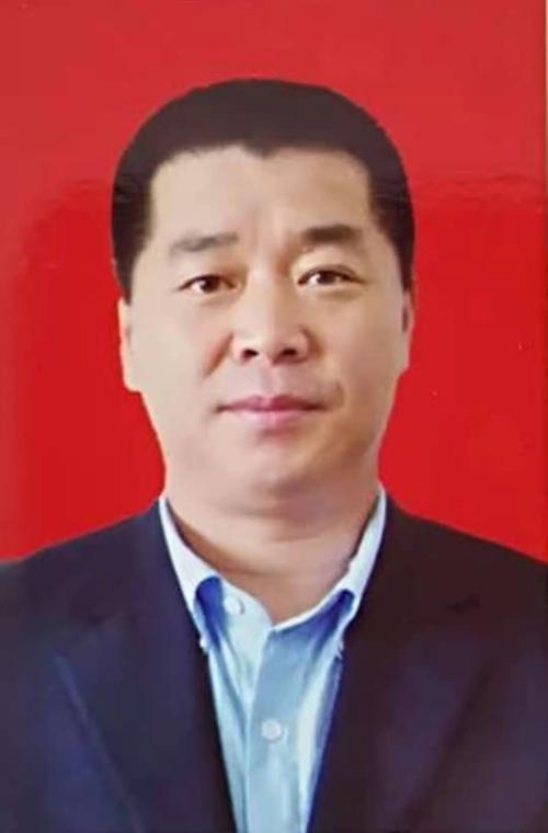 张孝富