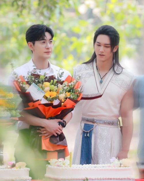 《山河表里》陈星旭陈牧驰"野人"造型曝光,制片人警告