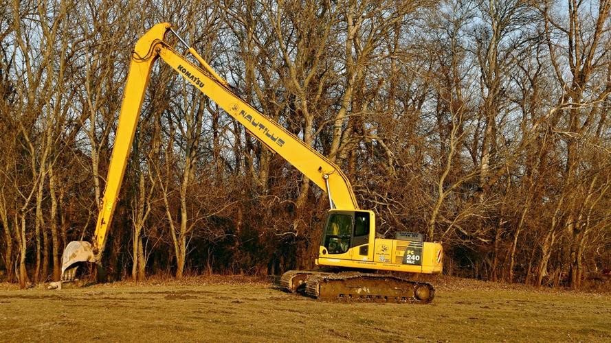 > 高清挖掘机图片大全(1/10)