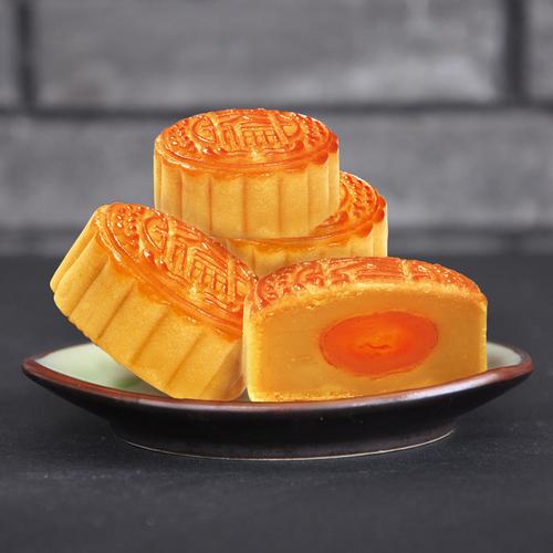 莲蓉蛋黄月饼