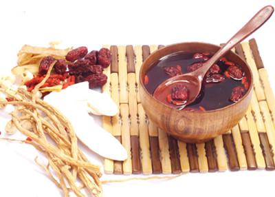 展开全部 【处方】桃仁(一钱) 甘草(一钱) 芒硝(二钱) 大黄(四钱)