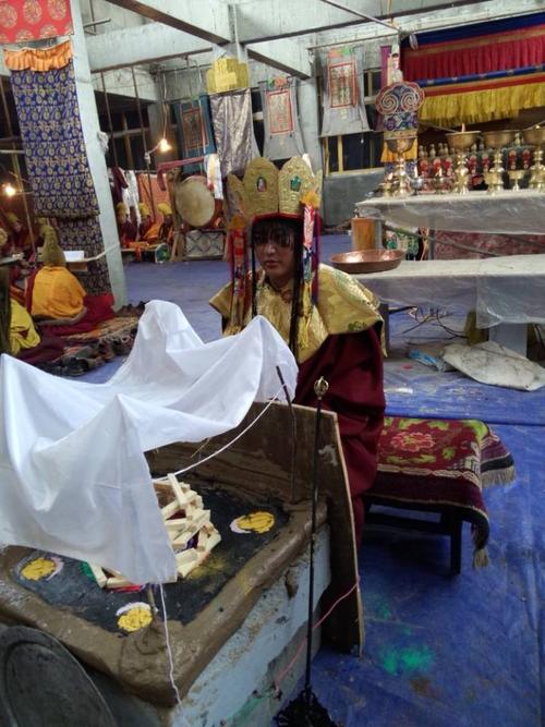 【土登格勒金刚上师简介】