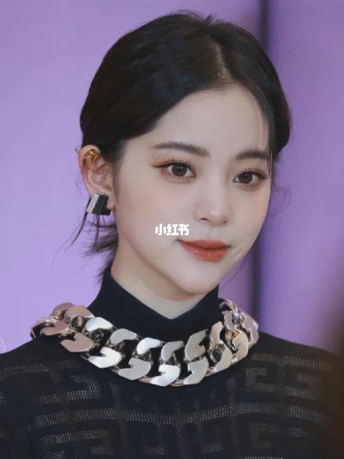 挑战30个明星仿妆day1欧阳娜娜千金妆_欧阳娜娜_仿妆