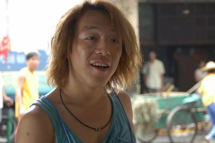 导演管虎回忆:"那会黄渤,染着黄色的头发,活像个香港的二流子.