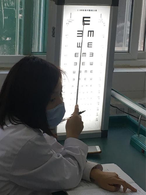 东郑小学:健康体检,为学生成长保驾护航.