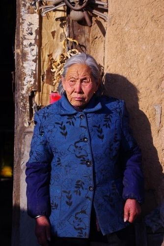农村90岁老太太图片