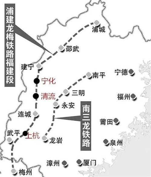 经武夷山,邵武,泰宁,建宁,宁化,清流,连城后引入赣龙铁路冠豸山站,出