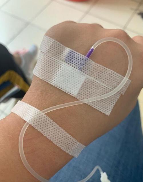 求打点滴吊水图!小视频也可以