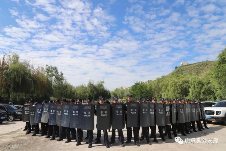 「全警实战大练兵」康乐县公安局应急处突大队开展夏季大练兵训练