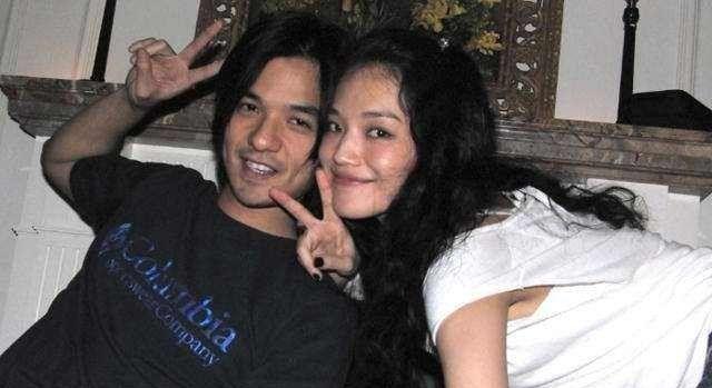 舒淇两年后终与冯德伦团聚获老公红包庆祝疑男方扮蜘蛛侠逗猫