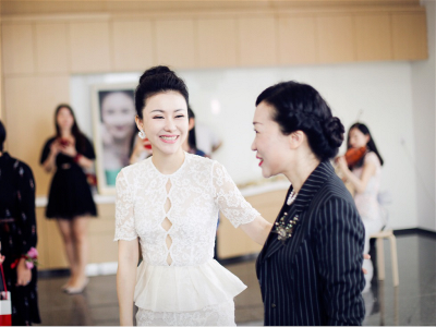 深圳本土品牌 b&d 百德珠宝华丽绽放 贺招