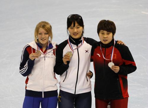体育台 新闻资讯       女子1000米:王蒙摘银刘秋宏第四 朴升智封后