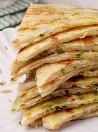 鸡蛋葱花千层饼的做法