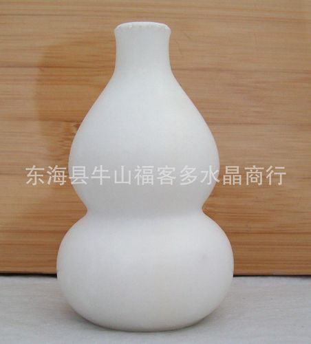 葫芦摆件 汉白玉通体洁白,也用于雕刻佛像等,西方从时代就用白色的