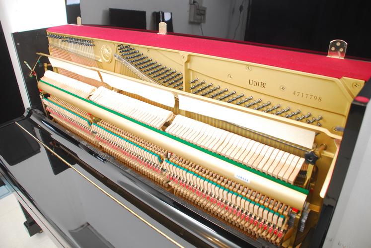 钢琴的内部图片