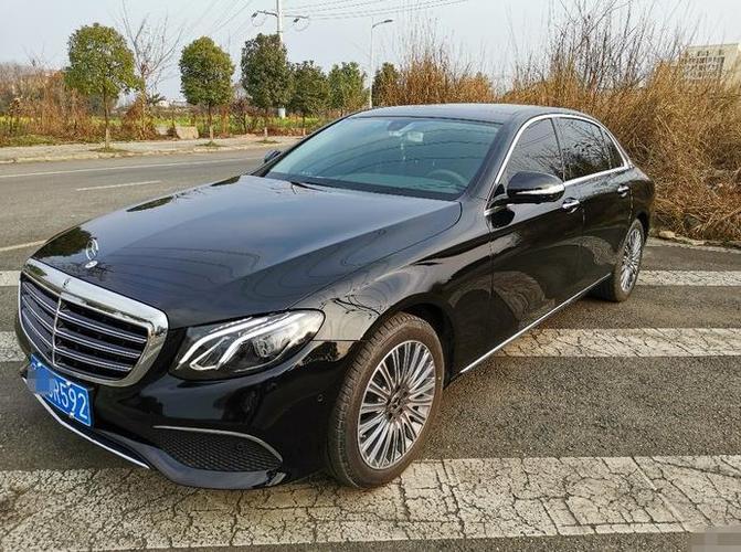 glc车多少钱奔驰e300报价多少钱