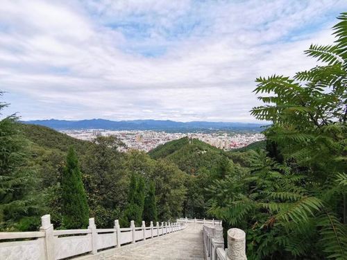 西峡寺山国家森林公园