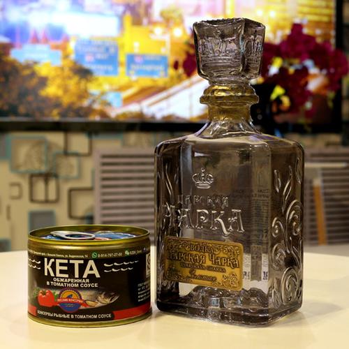 俄罗斯洋酒组合沙皇金樽伏特加马哈罐头250g包邮鱼类罐头