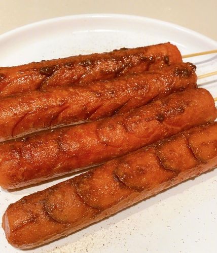 有人说自己做不出外面炸火腿肠内味儿~来给你们详细总结了做脆皮炸