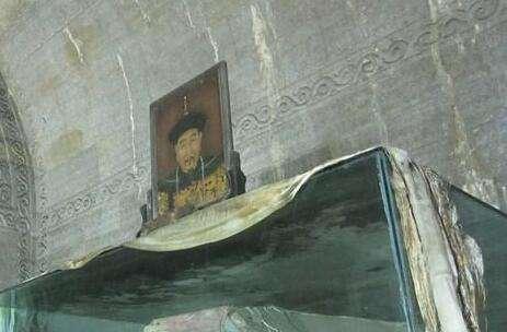 这位大清最有作为的皇帝死后却难以安息坟墓被雷劈了三次