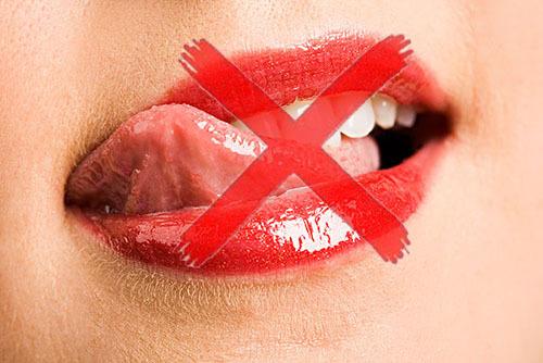 看大神如何应对秋冬嘴唇干裂