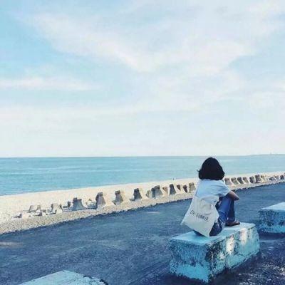 短发美女头像背影图片气质