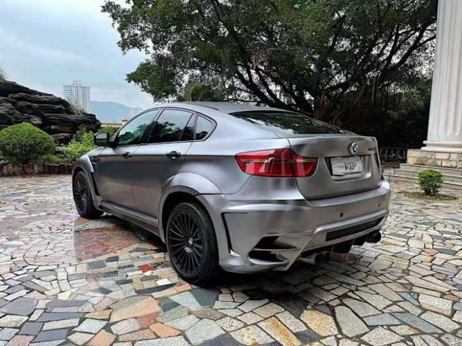 10多万,12款宝马x6 v8 4.4t 黑外贴战斗灰