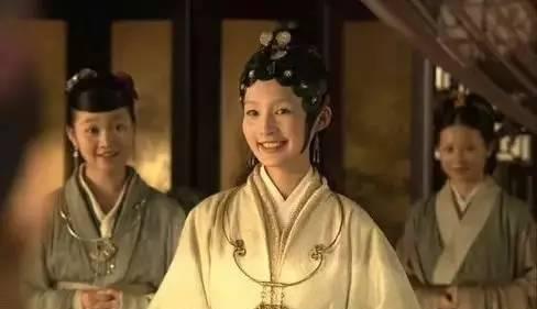 赫舍里皇后画像 《红楼梦》中薛宝钗的宝物莫过于身上的一件注定姻缘