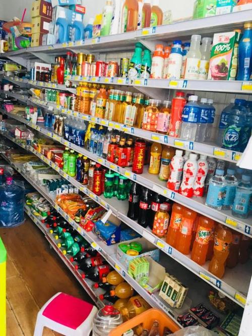 学校小卖部有多赚钱店铺租金仅一年要上百万内行曝出赚钱内幕