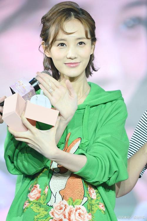 李一桐与李沁长得竟如此相似网友简直像是亲姐妹