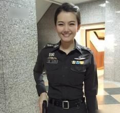 泰国美女警花爆红网络-信息快讯网