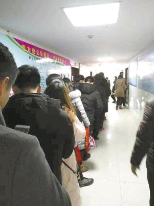 9点半民政局门前叫号排队,5大离婚热门话题,你占了几
