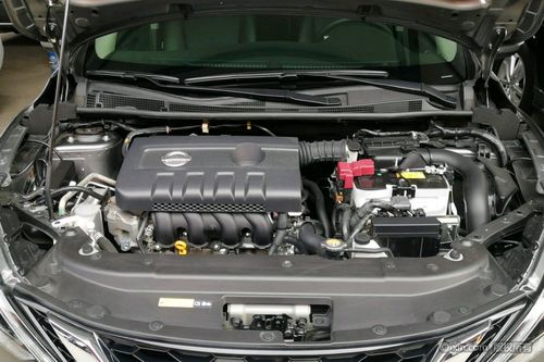 日产轩逸发动机舱