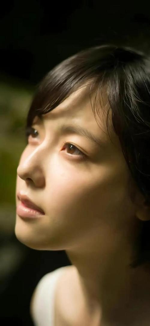 加藤小夏的性感大片写真