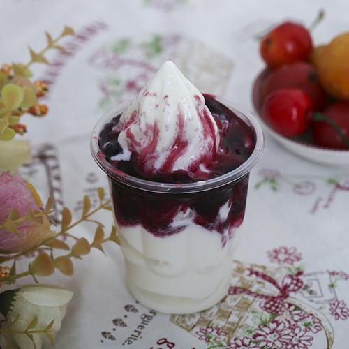 蓝莓果酱冰激凌