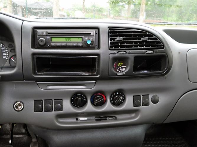 江铃福特 经典全顺 2009款 2.8t柴油多功能型短轴中顶jx493zlq3