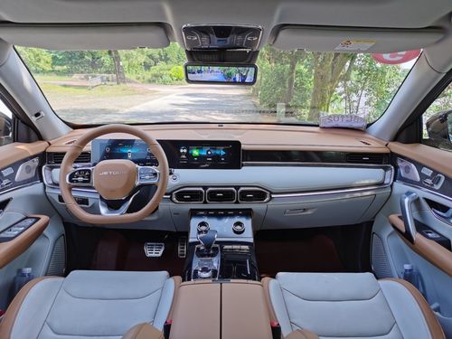 试驾捷途x70 plus诸葛版:定位更趋智能化,配奇瑞1.6tgdi发动机