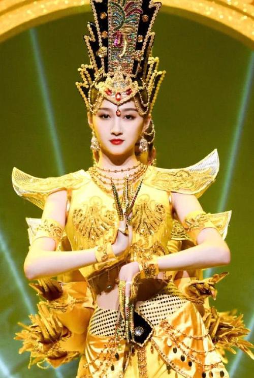 关晓彤刚跳完《千手观音》,就被质疑侵权,网友:白跳了